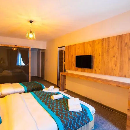 Hotel 374 3*