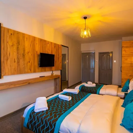 374 Hotel 3*